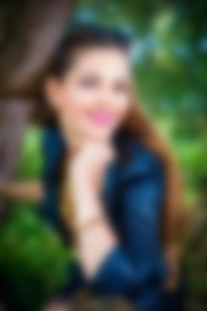 Helen Profile image 3