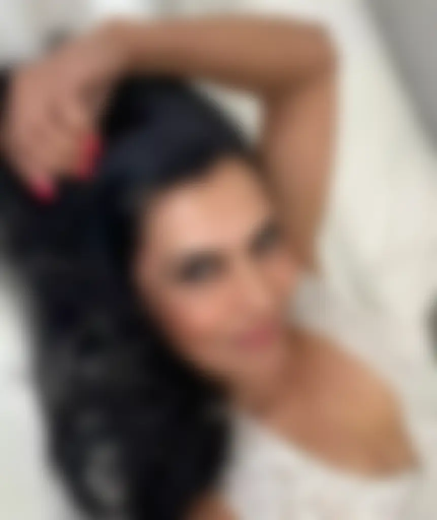 Daniela Cristina Profile image 2
